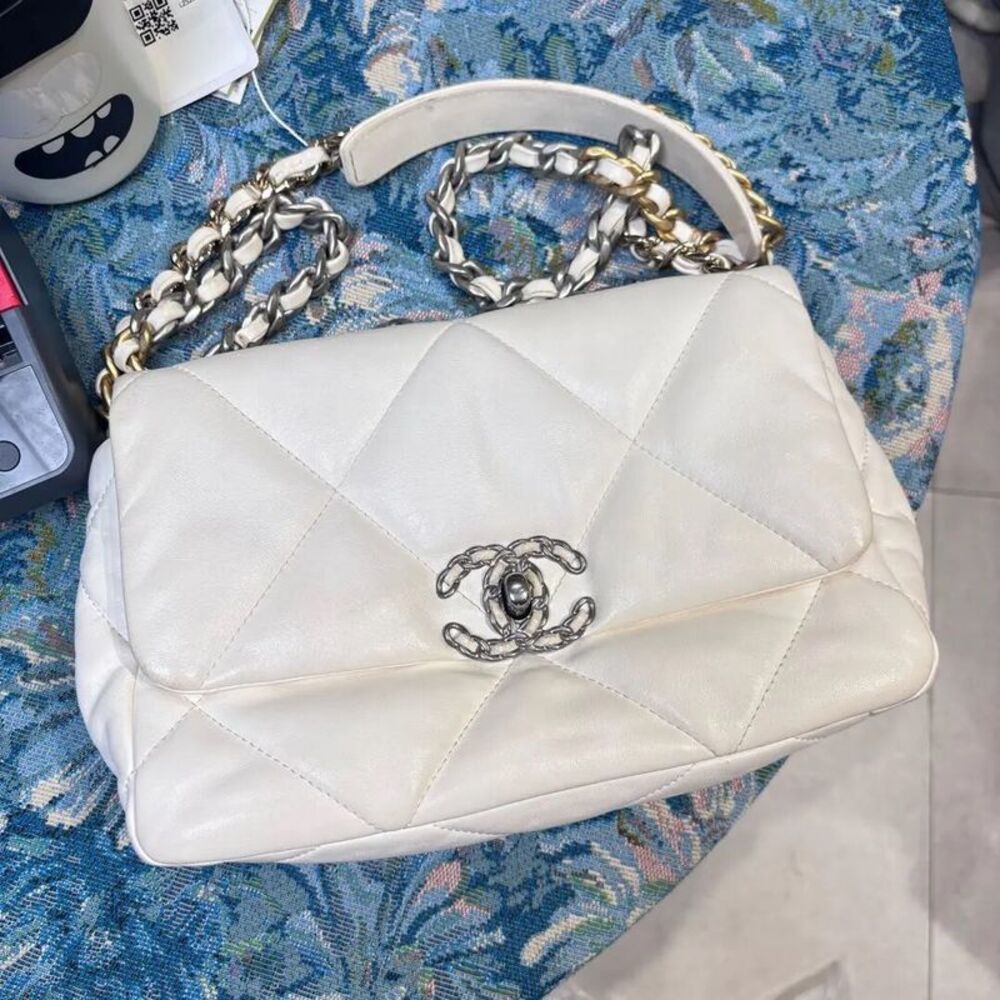 Chanel Women Pre-Loved Bag Very Good Condition